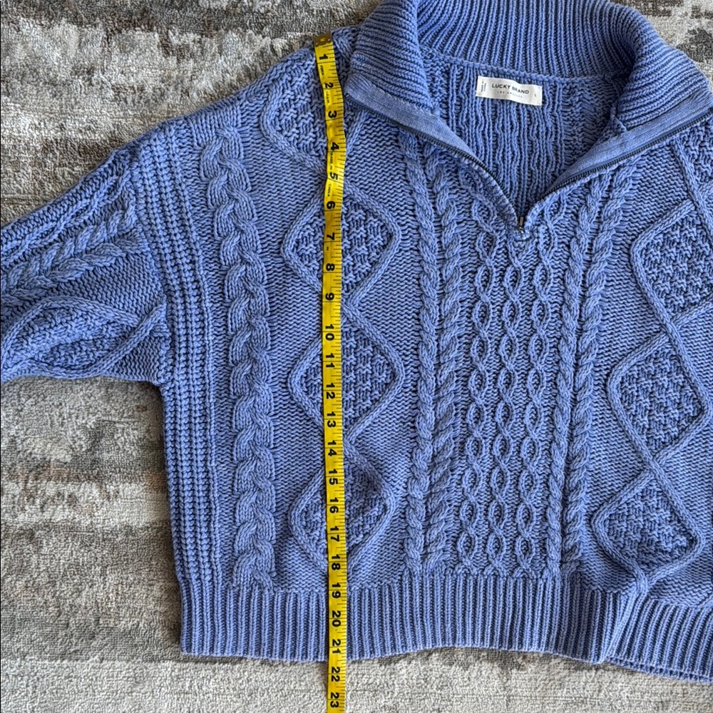 Lucky Brand Cable Knit cropped Sweater - Picture 4 of 6